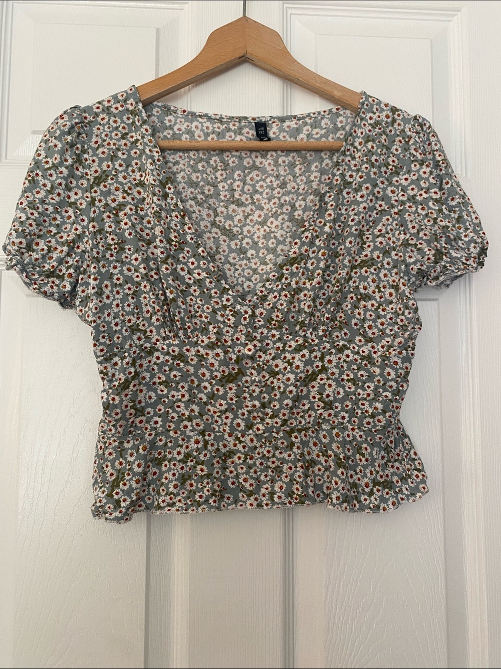 Zaful Women’s Slate Blue w/ White & Red Floral V-Neck Crop Top Medium side Zip